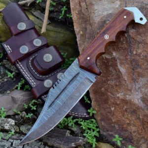 Compact Damascus Steel Skinner Knife.