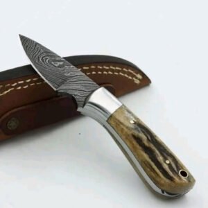 Staghorn Medium Sized Fixed-Blade Knife – Damascus Steel