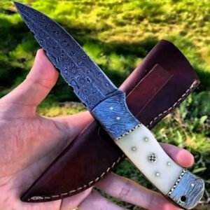 Damascus Steel Hunting Knife (Bolster Detail)