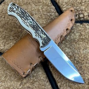 Staghorn Medium to Large Fixed-Blade Knife – Damascus Steel