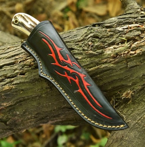 Staghorn Fixed-Blade Knife – Damascus Steel - Image 3