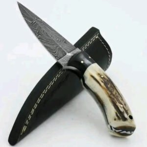 Staghorn Medium Sized Fixed-Blade Knife – Damascus Steel
