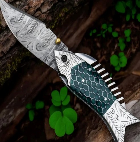 Damascus Steel Fish Folding Knife with Honeycomb Resin Handle